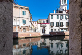LN Luxe Apartment Venice Canal View